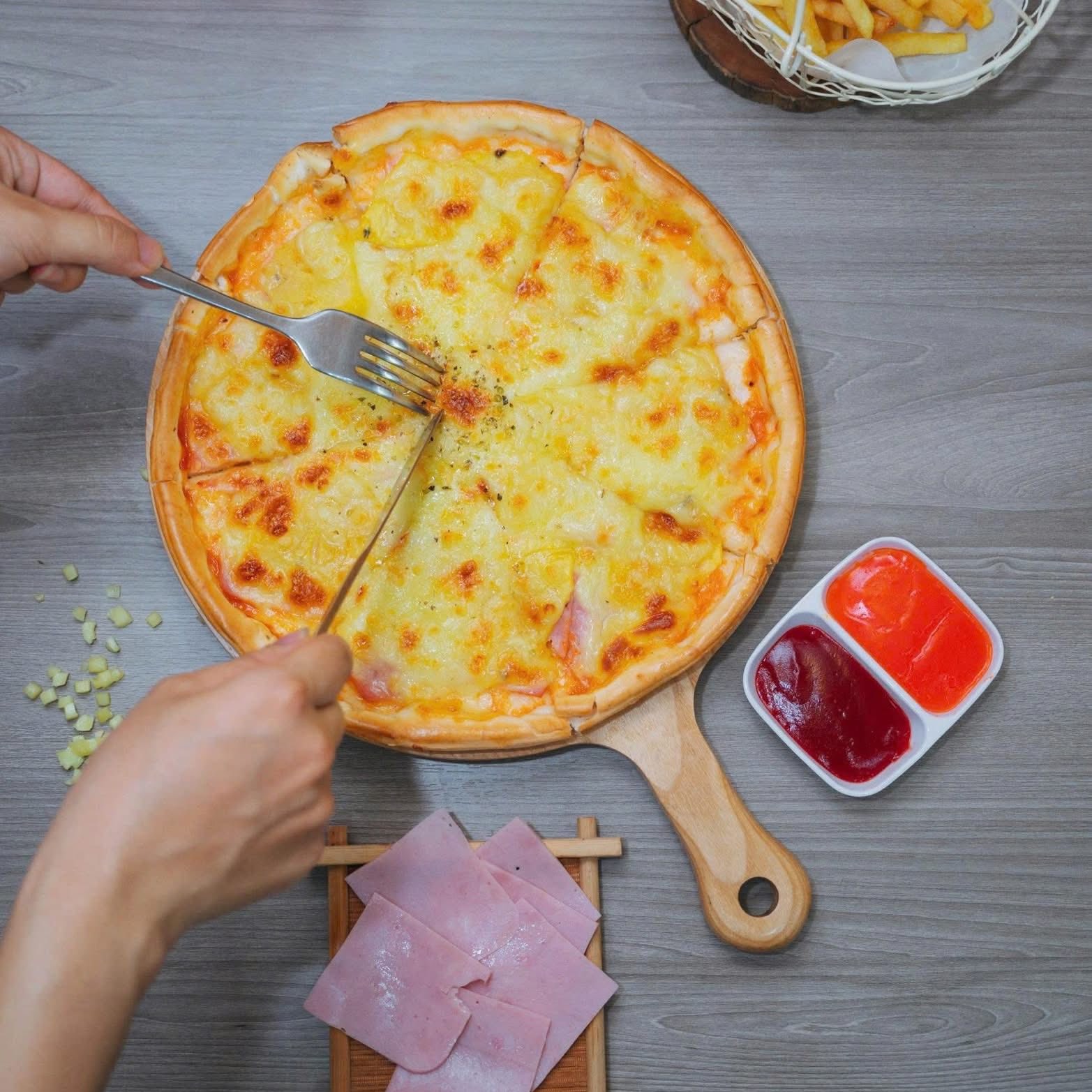 Pizza Young Food & Drink